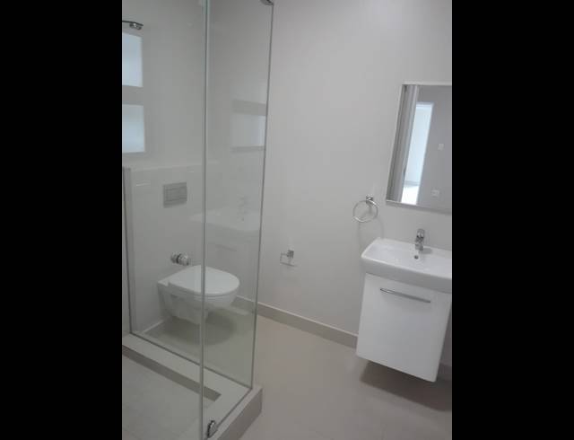 2 BEDROOM APARTMENT FOR SALE IN UMHLANGA RIDGE